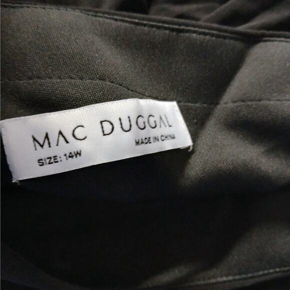 Mac Duggal Formal Evening Gown Women's Size 14W Black Beaded Maxi Dress Wedding - Picture 10 of 12